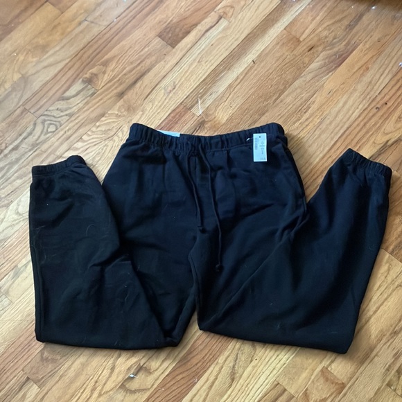 Cute black sweatpants new with tags never worn good quality from Aeropostale - Picture 2 of 5